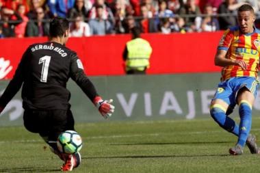 VALENSIJA PREGRMELA I SEVILJU: Rodrigo doneo pobedu "slepim miševima"