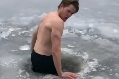 (VIDEO) Ovaj momak je zasenio Ledenu kraljicu i nasmejao CEO INTERNET!