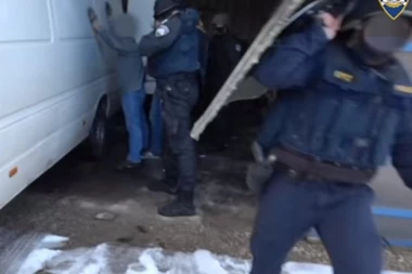 "Tukli su ih, pucali, pa ih lovili u šumi": Novi dokazi kako hrvatska policija maltretira migrante