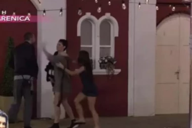 (VIDEO) Mina zalepila šamar Đeksonu!