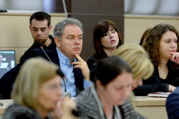 Čisti stranku od neposlušnih kadrova! Lutovac izbacuje Balšu i još 30 funkcionera DS