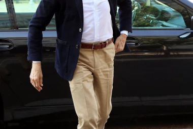 TAJKUN MIŠKOVIĆ SE DOČEPAO I SAVA CENTRA!