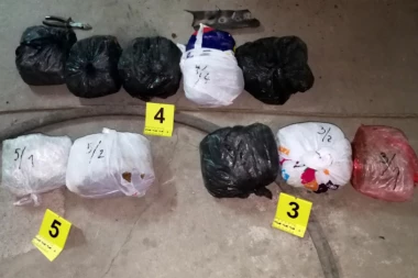 Nezapamćena zaplena u Vojvodini! Drogu krili u svinjcu i šahtu!
