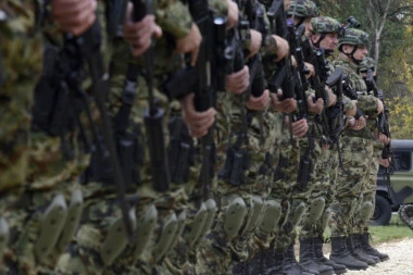 MINISTARSTVO ODBRANE OBEZBEDIĆE BESPLATNO ŠKOLOVANJE ZA DECU OFICIRA I VETERANA!