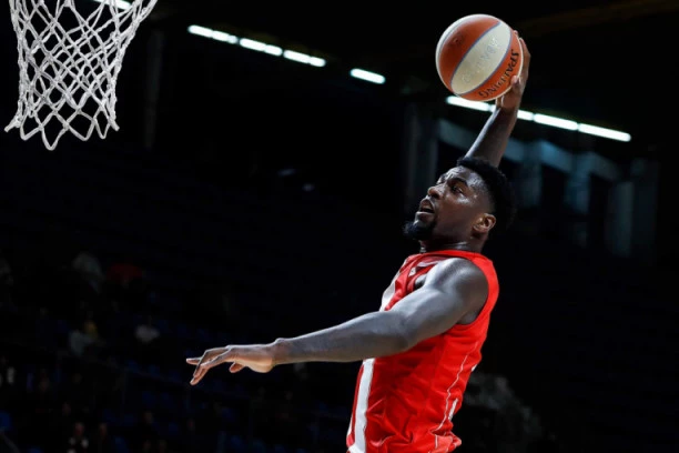 ZASTOJ U PREGOVORIMA ZVEZDE I LESORA: Francuski centar okleva oko povratka na Mali Kalemegdan