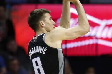 (VIDEO) Bogdan i Amerima demonstrirao trojku "sa druge planete"