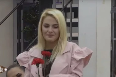 ZBOG RASKIDA Sara kroz SUZE UČINILA SVE DA IZBACI VOJKETA IZ ZADRUGE!