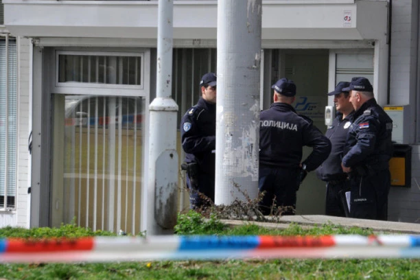 Detalji nesreće na Paliluli: Dečak sa petog sprata skočio u AMBIS, poznato u kakvom se stanju nalazi