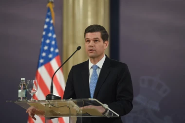 VES MIČEL PRETI MOSKVI: Američka diplomatija mora da bude potkrepljena VOJNOM SILOM