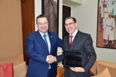 KAD GLUPOSTI ZASMEJU DAČIĆA: Kosovski zakoni kao smehotresna olimpijada!