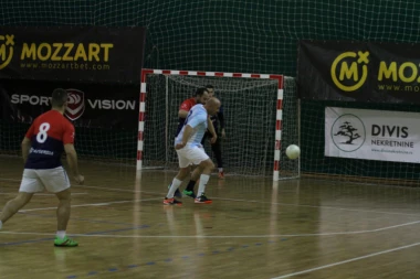 MALI FUDBAL: SkyBoard i Tanjug osvojili titule u Mozzart Zlatnoj ligi!