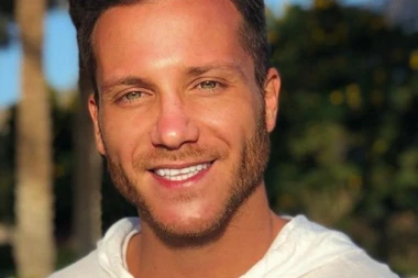 Saša Kovačević otkrio: Evo zašto njegova devojka NIJE U NOVOM SPOTU