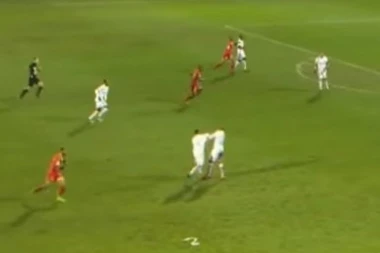 (VIDEO) PUKLA BRUKA U FRANCUSKOJ: Pobili se saigrači, sudija ih isključio!