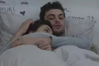 (VIDEO) MINA PLAKALA TOMI U NARUČJU!