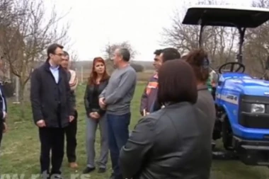 NASTAVLJA SE AKCIJA: Krasići sa Kosova dobili traktor!