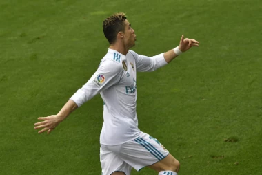 HEORHINA MISLI DA JE TO KUL: Evo šta sve Ronaldo radi zbog devojke