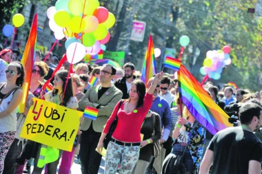 Sava centar plaća gejevima pola miliona!