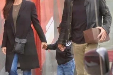 SLAVNA GLUMICA SE TAJNO UDALA!