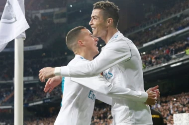 (VIDEO) Ronaldo opet u centru pažnje: PORTUGALAC SAM SRUŠIO ĐIRONU U SPEKTAKULARNOJ GOLEADI!