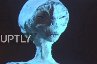 (VIDEO) PRONAĐENA MUMIJA VANZEMALJCA I NJENE BEBE!