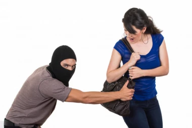 Dolijao razbojnik iz Aranđelovca koji je ženama otimao tašne