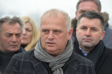 VESIĆ: Deo Zvezdare dobija kanalizaciju, a Obrenovac bolje vodosnabdevanje