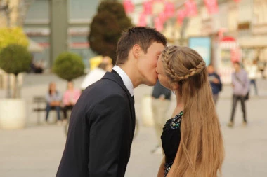 GENERACIJSKI BROJ OTKRIVA KAKVOG PARTNERA ŽELITE: Trojke traže bezuslovnu ljubav, šestice biraju samo najlepše