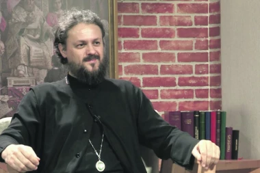 Vladika zapadnoamerički veliki licemer: Podržava slobodu medija, a  ćuti o svojim mahinacijama