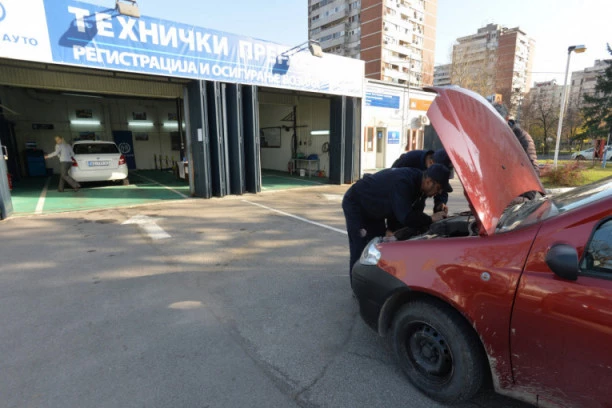 MUP MENJA ODLUKU U POSLEDNJI ČAS!? 100.000 automobila, ipak, neće završiti na otpadu!