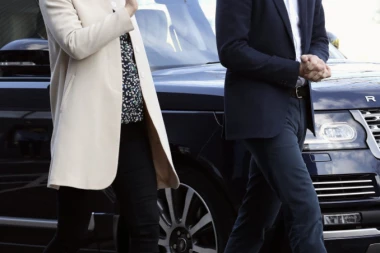 (FOTO) KEJT POŠLA STOPAMA SVOG SUPRUGA! Odlučila se na VAŽAN KORAK, pa sve OTKRILA NA TVITERU: Ovo je prva!