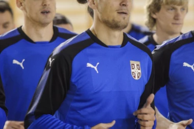 Zaboleće vas glava kad vidite kakvu platu Bešiktaš nudi Prijoviću!