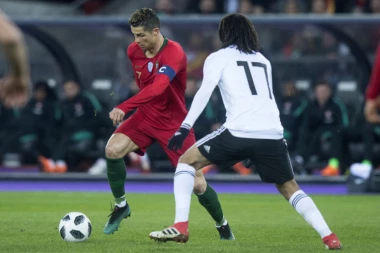 Ronaldo je već odavno u klubu besmrtnih: PORTUGALAC VEĆ14 GODINA TRESE MREŽE ZA PORTUGAL!