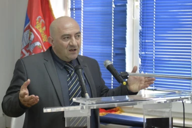 Zoran Dragišić: Dijalog države i crkve pokazuje da nema podela