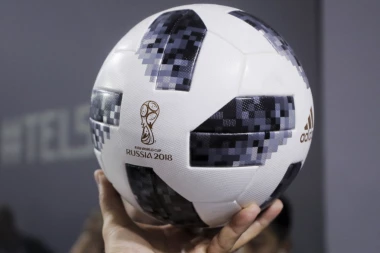 Golmani se žale na mundijalsku loptu: DE HEA, REJNA I TER ŠTEGEN PROTIV "TELSTARA 18"!