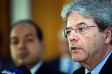 ZVANIČNO: Premijer podneo ostavku!