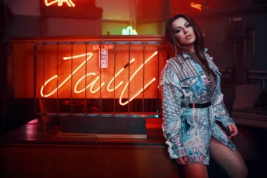 VATRENO PRED ARENU: S kim se Seka LJUBI U NOVOM SPOTU?!