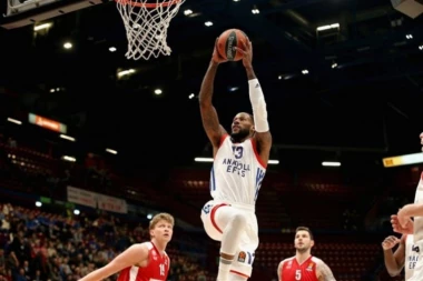 Ko će da ga hvali, ako neće sam sebe: ON TVRDI DA JE NAJBOLJI AMERIKANAC U EVROPSKOJ KOŠARCI!