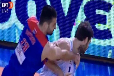 (VIDEO) Srbin "prva pesnica" grčke košarke!