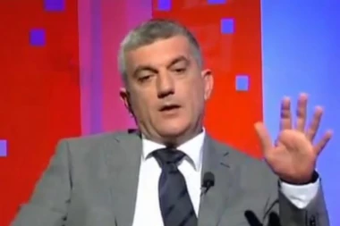 BOJANIĆ PREDAO POTPISE: Zalagaću se za evropsku Crnu Goru