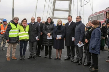 NAKON 19 GODINA VOZ PREŠAO ŽEŽELJEV MOST!