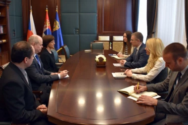 Stefanović sa ambasadorkom Češke: "Pomogli su nam kad je bilo najteže za vreme poplava"