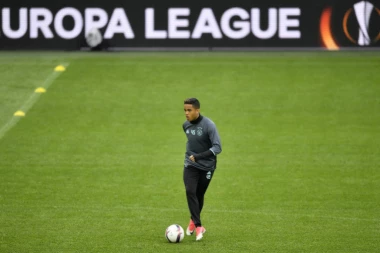 Klajvert sanja Barsu