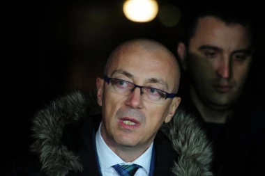 SRPSKA LISTA NAPUŠTA VLADU U PRIŠTINI