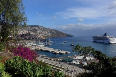 JEDNOM SE ŽIVI! Zašto definitivno treba otići na KRSTARENJE?!