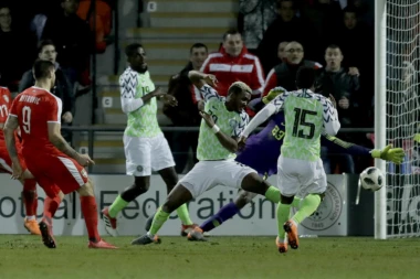 Nigerijci zaludeli svet: Dres rasprodat za tri minuta