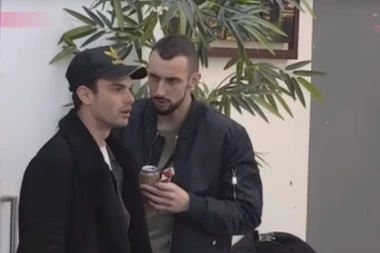 NAPETO! Toma poručio Đeksonu: ŠETAJ!