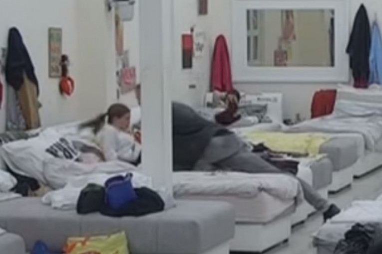 KIJI POZLILO! Kockarova se SRUŠILA, a ON hteo i da je GURNE!