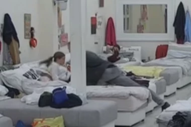 KIJI POZLILO! Kockarova se SRUŠILA, a ON hteo i da je GURNE!