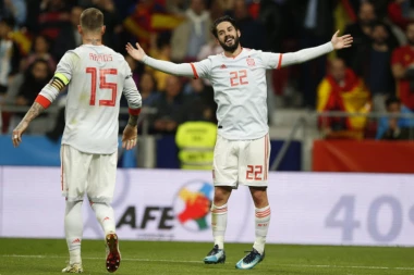 (VIDEO) Najbolje bi mu bilo da završi karijeru: ISKO ISPONIŽAVAO DRIBLINZIMA BEKA ARGENTINE!