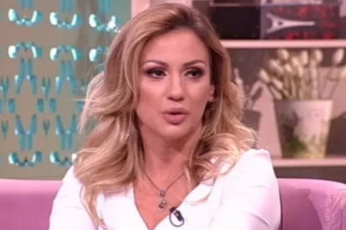 OTKRIVENA DUGO SKRIVANA ESTRADNA TAJNA! Koleginice otvarale usta dok smo mi pevale njihove pesme! POPADAĆE VAM VILICE OD ŠOKA